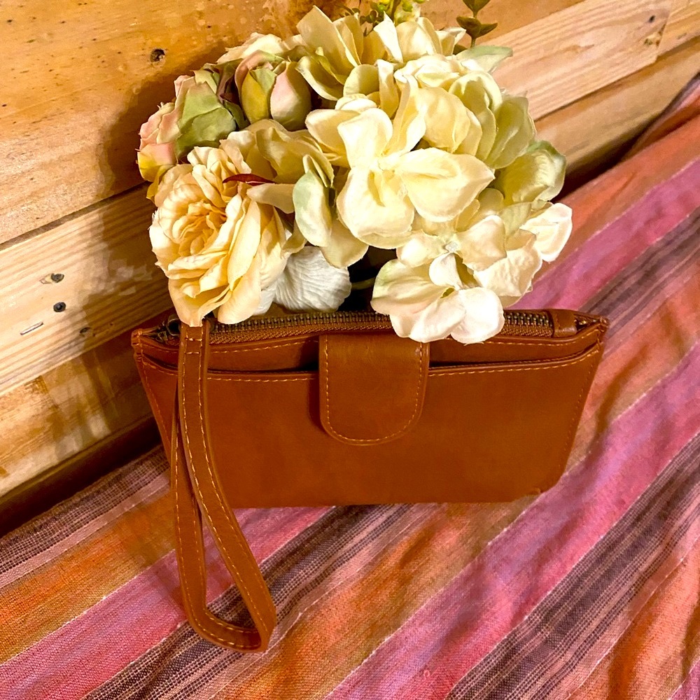 Wristlet Clutch